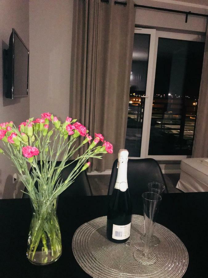 Apartament Przy Aquaparku W Redzie Rumia Esterno foto
